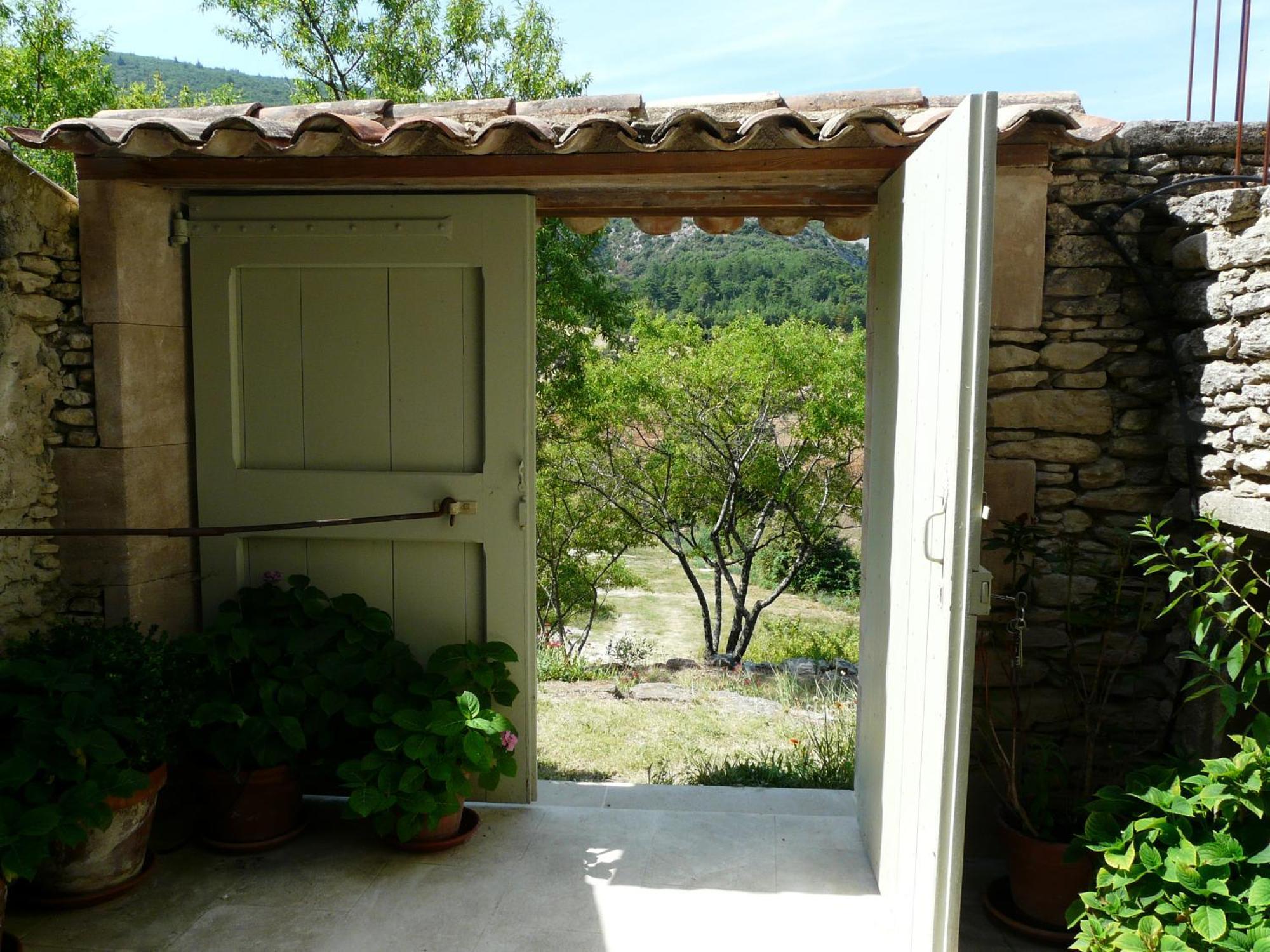 19Th Century Provencal Mas With Pool In Provence In The Luberon, Sleeps 6 Villa Lacoste  Exterior photo